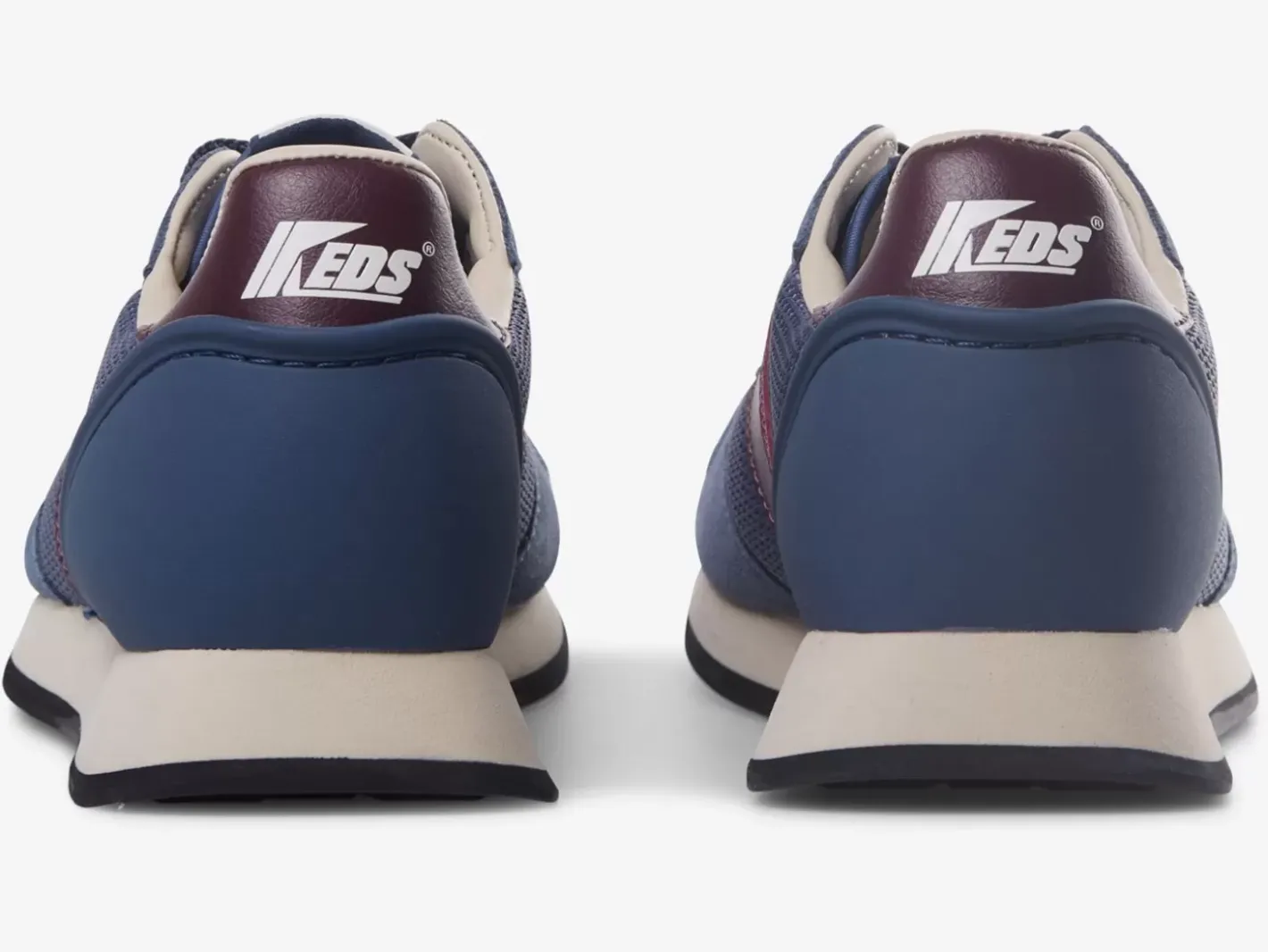 Women's Renaissance Sneaker Women Lace Ups